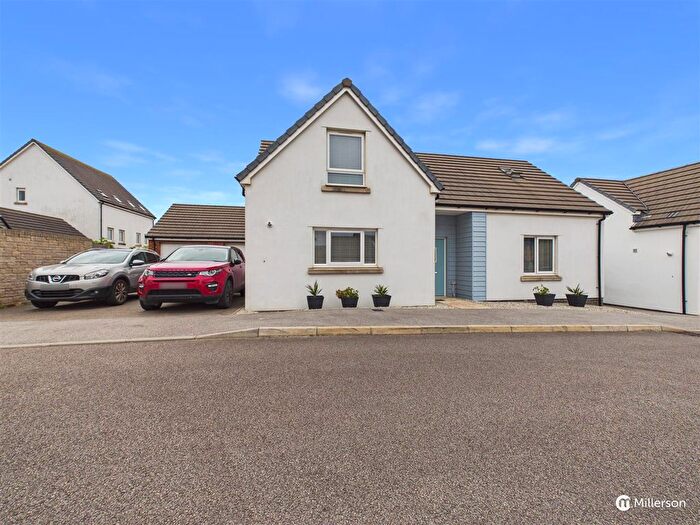 3 Bedroom Detached Bungalow For Sale In Campion Way, Hayle, TR27