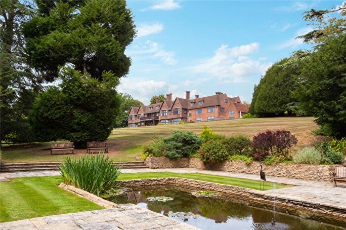 2 Bedroom Apartment For Sale In Yattendon Court, Yattendon, Berkshire, RG18