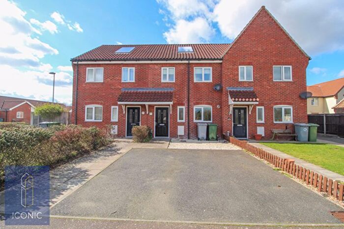2 Bedroom Terraced House For Sale In Hubbards Loke, Norwich, NR9