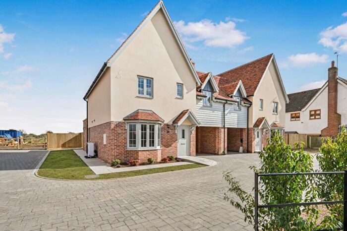 3 Bedroom Link Detached House For Sale In The Street, High Roding, Dunmow, Essex, CM6