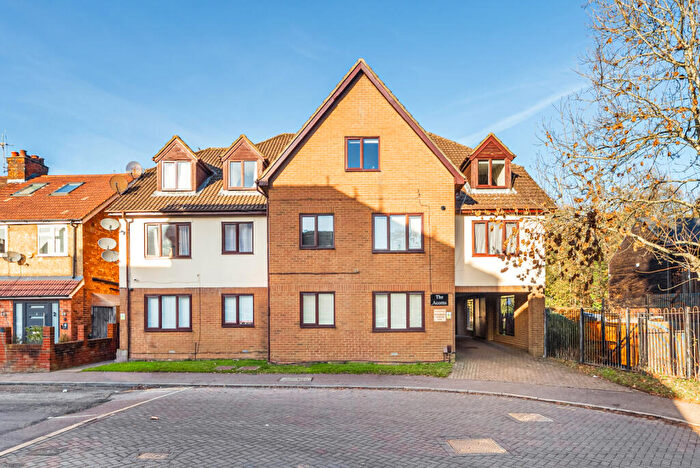 1 Bedroom Apartment For Sale In The Acorns, Wynchlands Crescent, St. Albans, Hertfordshire, AL4
