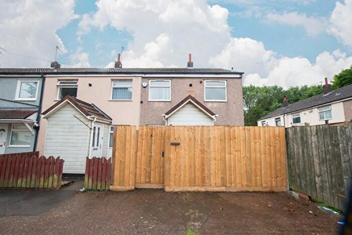 2 Bedroom End Of Terrace House To Rent In Blaycourt, Hull, East Riding Of Yorkshire, HU6