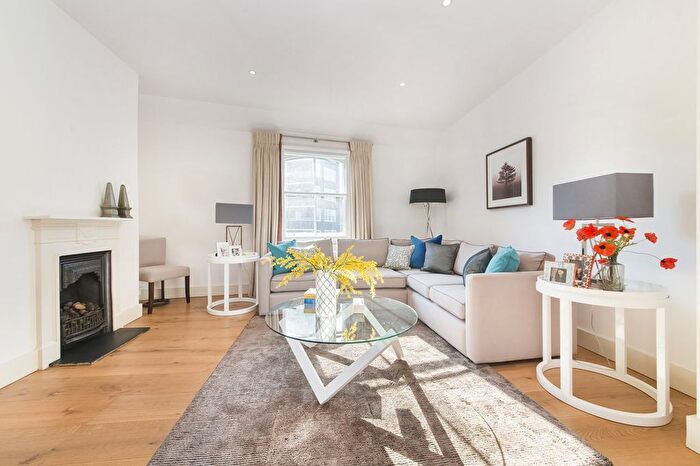 3 Bedroom Flat To Rent In Ebury Street, Belgravia, SW1W