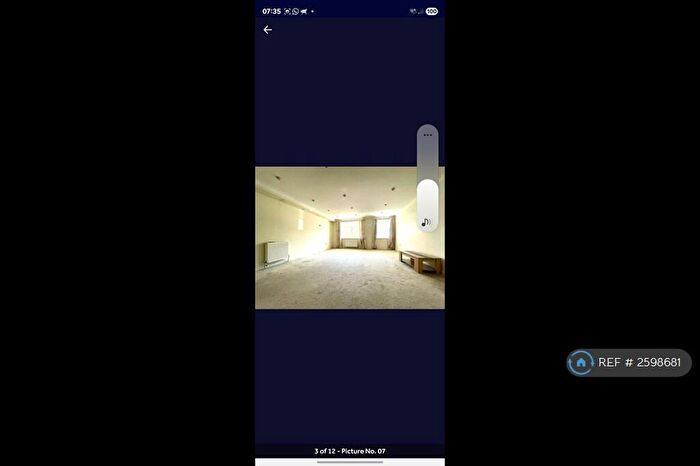 2 Bedroom Flat To Rent In Spinnaker View, Weymouth, DT4