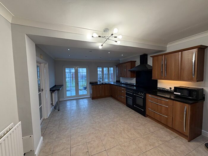 4 Bedroom Property To Rent In Chelsfield, Orpington, Kent, BR6