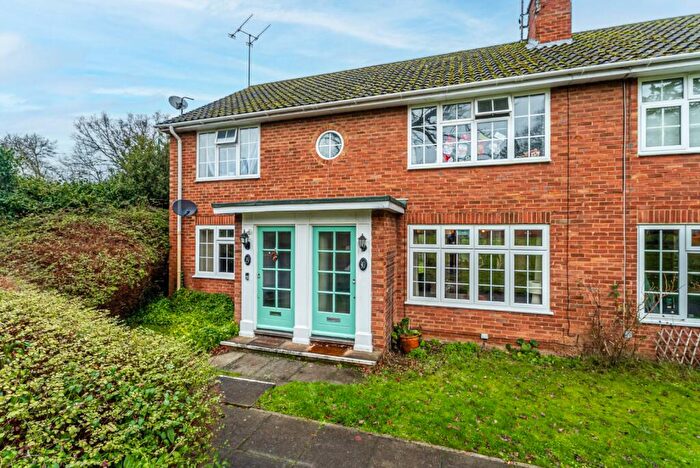 2 Bedroom Maisonette For Sale In Westminster Court, St. Albans, Hertfordshire, AL1