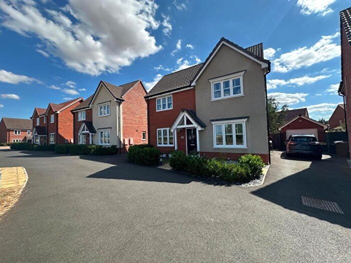 4 Bedroom House For Sale In Celandine Close, Stowupland, Stowmarket, IP14