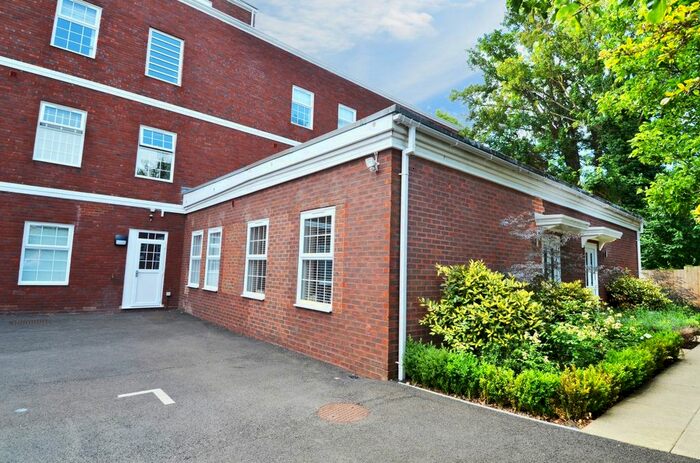 1 Bedroom Flat To Rent In Park House, Station Road, Loudwater, Buckinghamshire, HP10