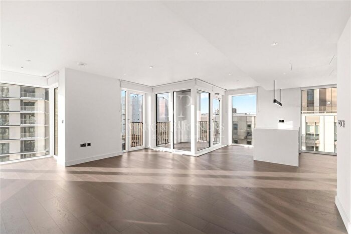 3 Bedroom Flat To Rent In Belvedere Row Apartments, White City Living, London, W12