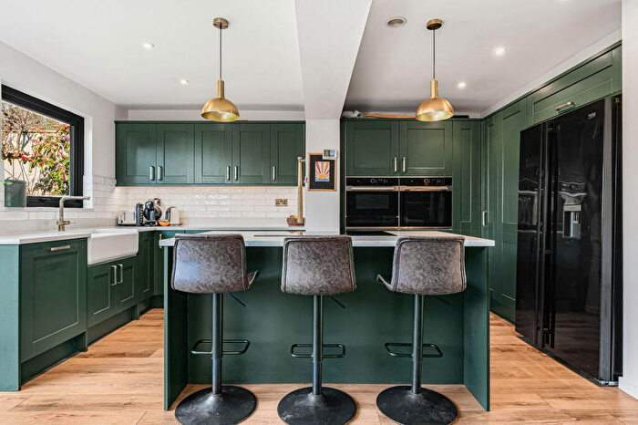 4 Bedroom Detached House For Sale In Veasy Park, Wembury, South Devon, PL9