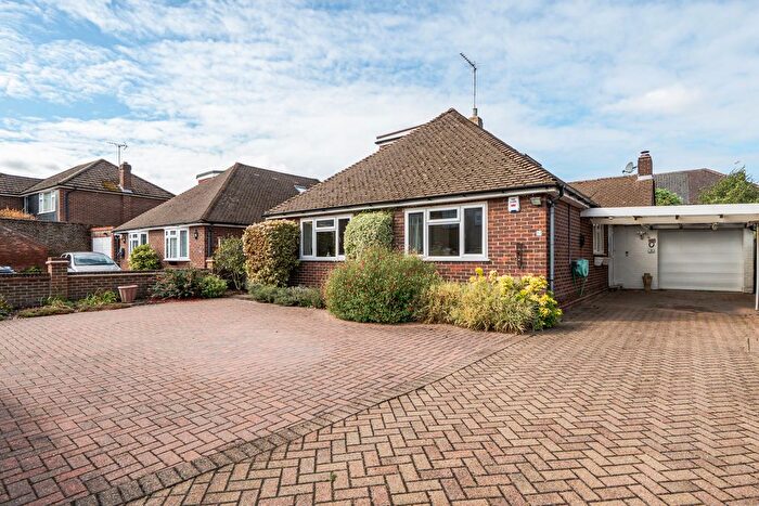 4 Bedroom Bungalow For Sale In Wadham Close, Shepperton, TW17
