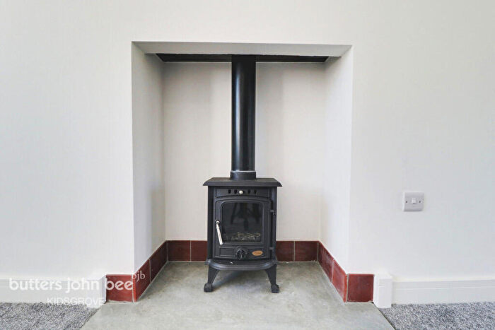 2 Bedroom Detached Bungalow For Sale In Spey Drive, Stoke-on-Trent, ST7