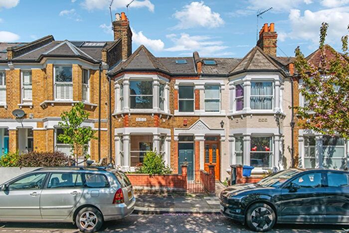 3 Bedroom Terraced House To Rent In Meon Road, South Acton, W3