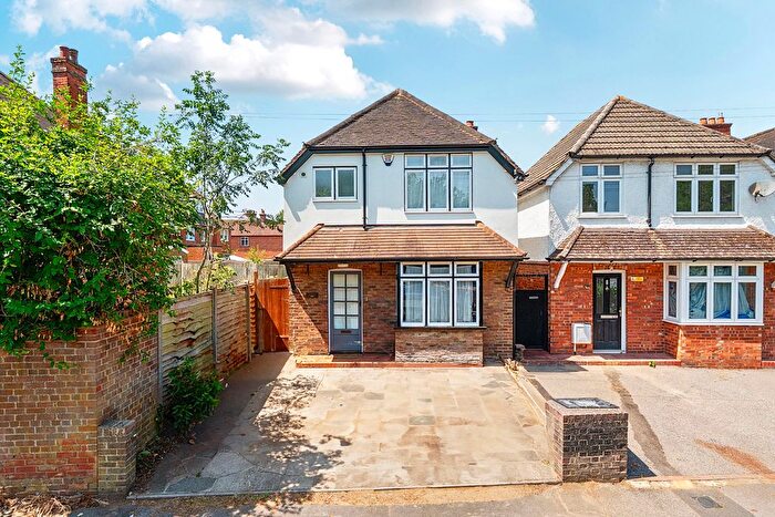 3 Bedroom Detached House For Sale In Stoke Road, Guildford, GU1