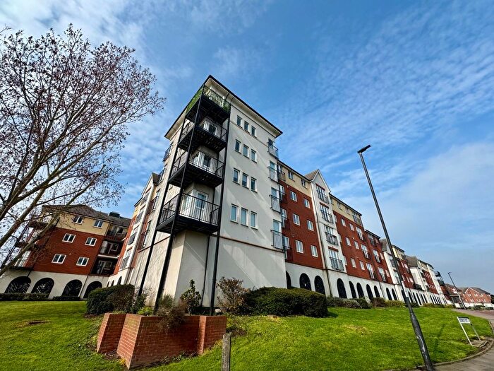 1 Bedroom Flat For Sale In Pettacre Close, West Thamesmead, London, SE28