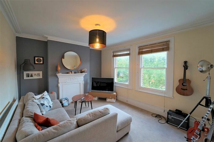 2 Bedroom Flat To Rent In Essendine Road, London, W9