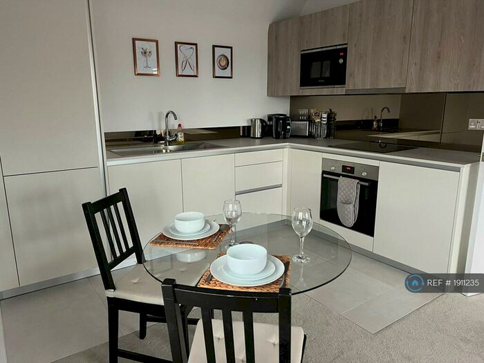 1 Bedroom Penthouse To Rent In Clematis Court, Warfield, Bracknell, RG42