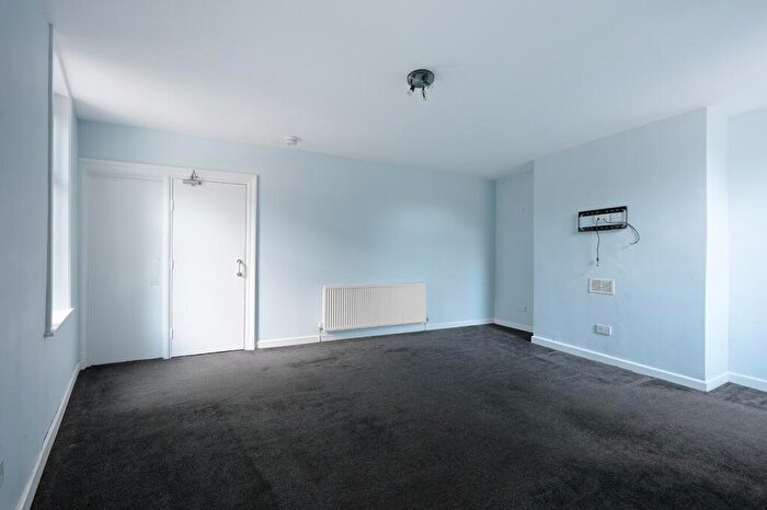 3 Bedroom End Of Terrace House For Sale In Cemetery Road, Padiham, Burnley, BB12