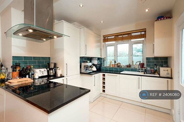 2 Bedroom Maisonette To Rent In Haycroft Gardens, London, NW10