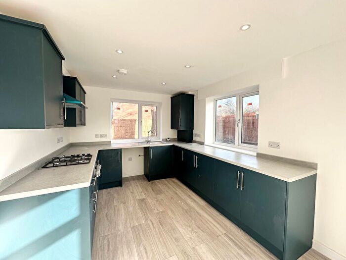 3 Bedroom Semi-Detached House To Rent In Bolsover Street, Nottingham, NG15
