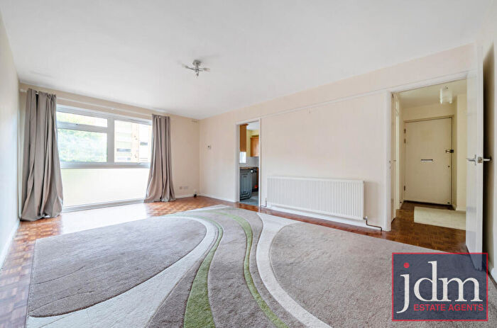 2 Bedroom Apartment To Rent In St. Johns Park, Blackheath, London, SE3
