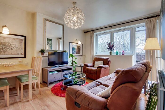 4 Bedroom Flat To Rent In Kepler House, Greenwich, SE10