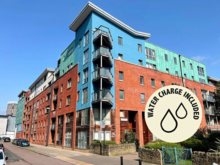 2 Bedroom Apartment To Rent In Crown And Anchor House, Temple Quay, Bristol, BS2