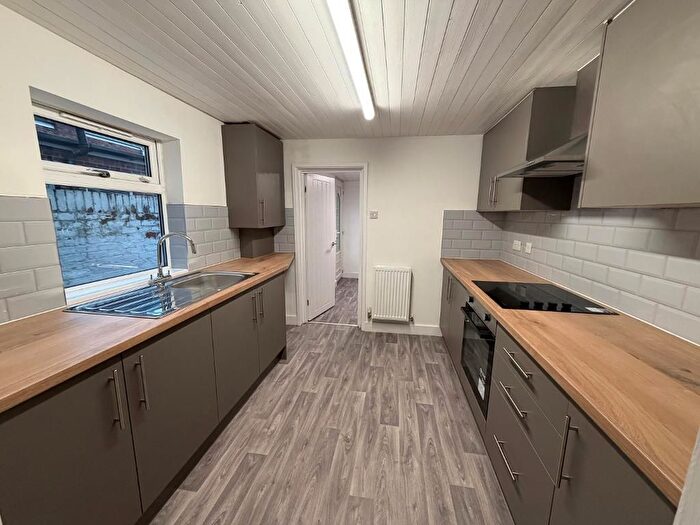 2 Bedroom Terraced House To Rent In Estcourt Street, Hull, HU9