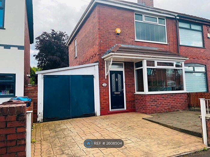 2 Bedroom Terraced House To Rent In Chestnut Street, Chadderton, Oldham, OL9