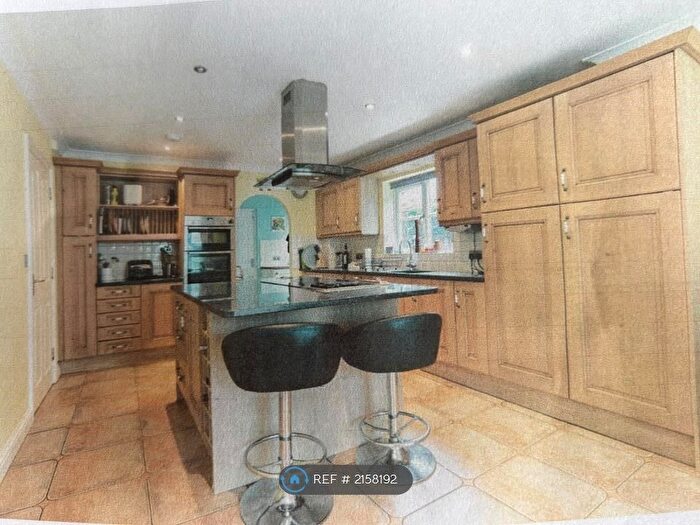 5 Bedroom Detached House To Rent In Mermaid Close, Gloucester, GL1
