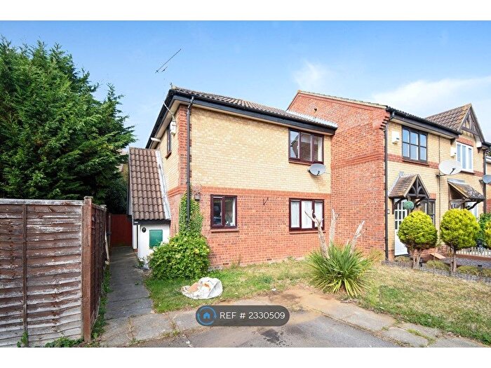 1 Bedroom Terraced House To Rent In Clover Avenue, Bedford, MK41