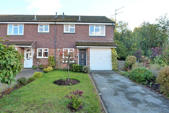 3 Bedroom End Of Terrace House To Rent In Fletchers Field, Liphook, Hampshire, GU30