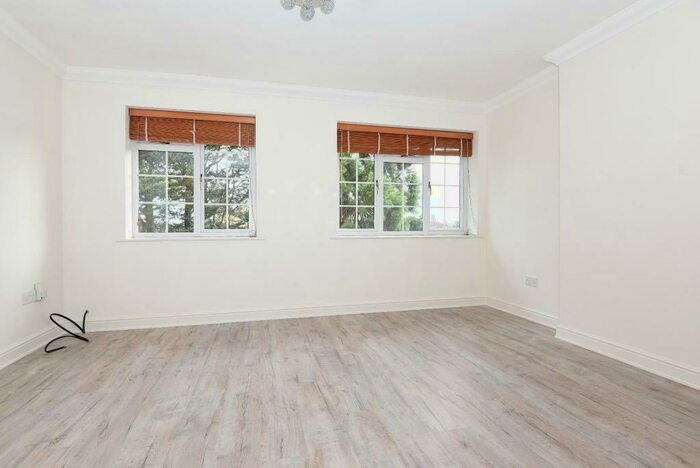 1 Bedroom Flat To Rent In Knights Place St Leonards Road, SL4