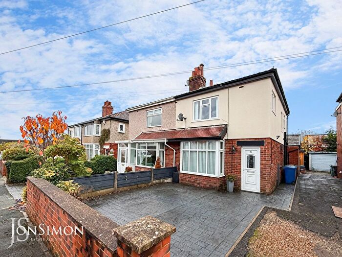 3 Bedroom Semi Detached House To Rent In Southfield Road, Holcombe Brook, Bury, BL0