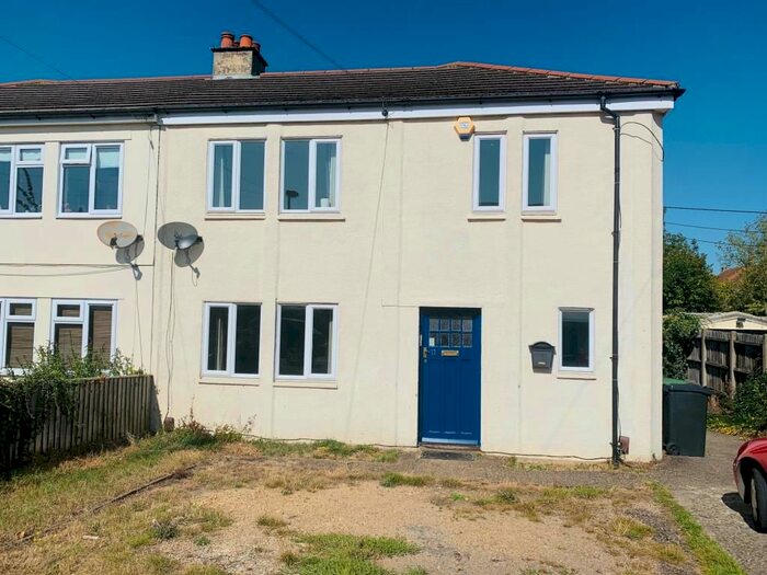 3 Bedroom Semi-Detached House To Rent In North Abingdon, Oxfordshire OX14