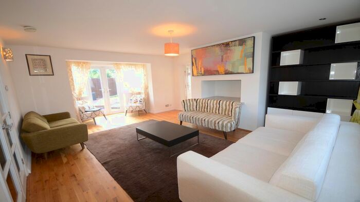 4 Bedroom Detached House To Rent In Aston Mead, Windsor, SL4