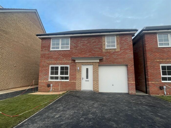 4 Bedroom Detached House To Rent In Slingsby Drive, Fernwood, Newark, NG24