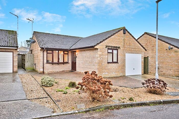 2 Bedroom Detached Bungalow For Sale In Jasmine Close, Crewkerne, TA18