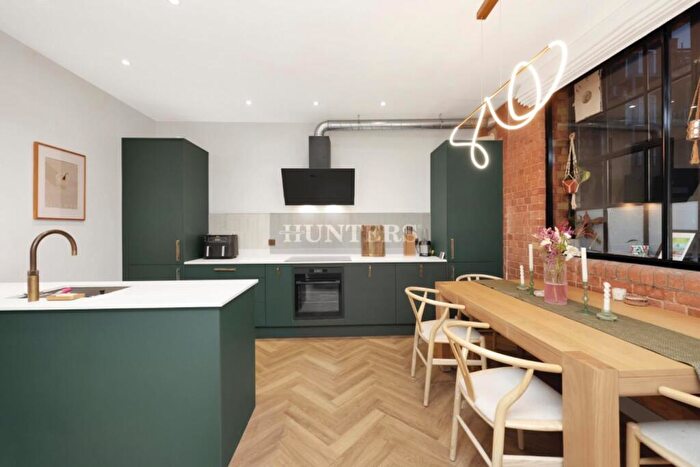 2 Bedroom Duplex To Rent In Rampart Street, London, E1