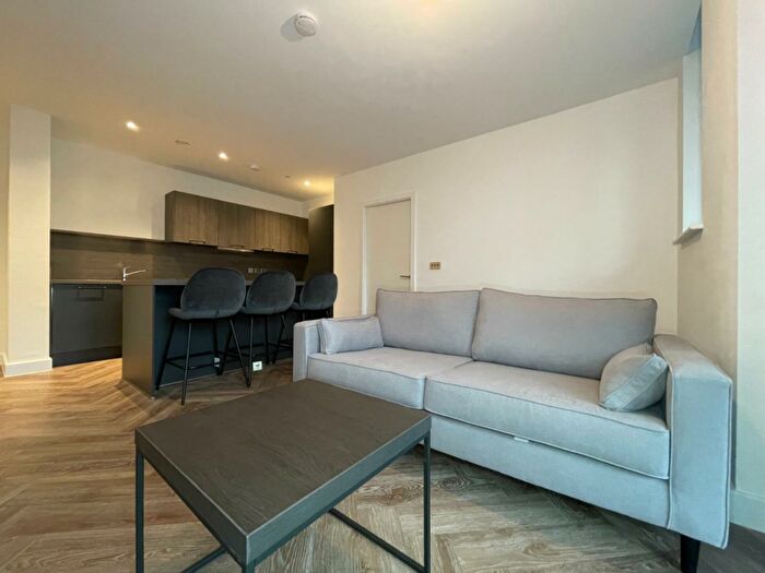 3 Bedroom Apartment To Rent In Priory House Lofts, Gooch Street North, Birmingham, B5