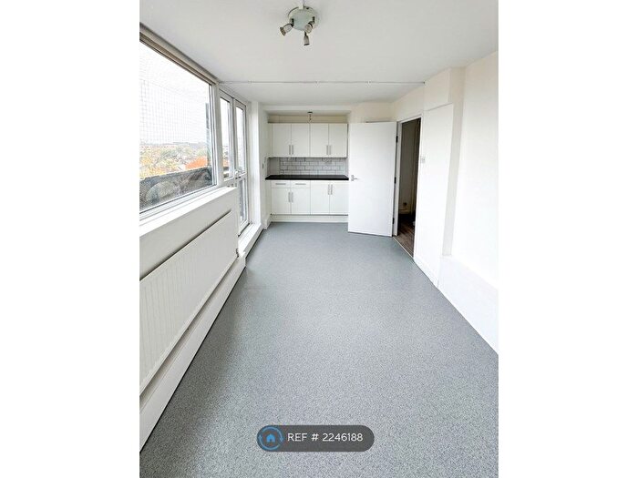 4 Bedroom Flat To Rent In Leontine Close, London, SE15