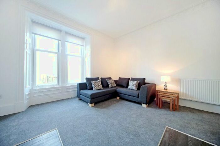 3 Bedroom Flat To Rent In Union Place, West End, Dundee, DD2