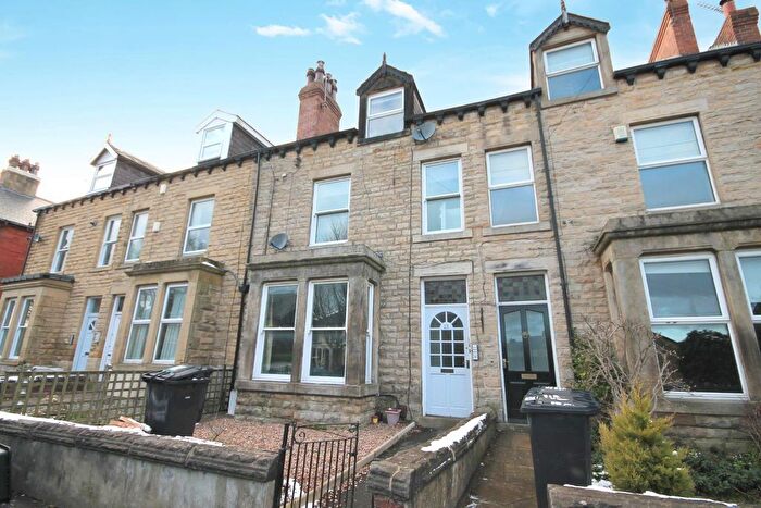 2 Bedroom Flat To Rent In Hookstone Road, Harrogate, HG2