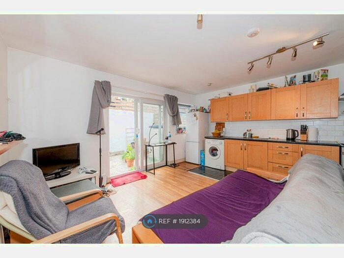 1 Bedroom Flat To Rent In Tottenham Lane, London, N8
