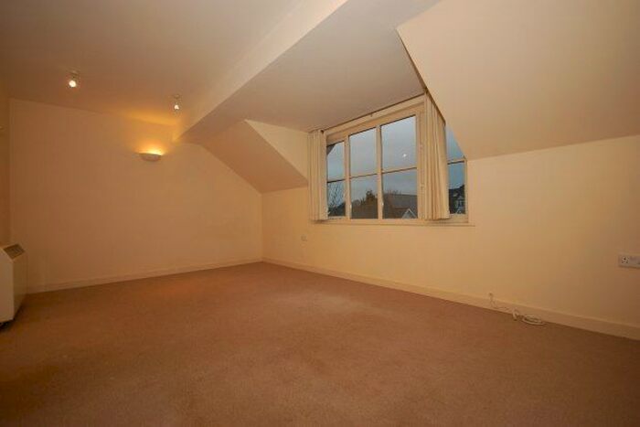 1 Bedroom Flat To Rent In Framfield Road, Uckfield, TN22