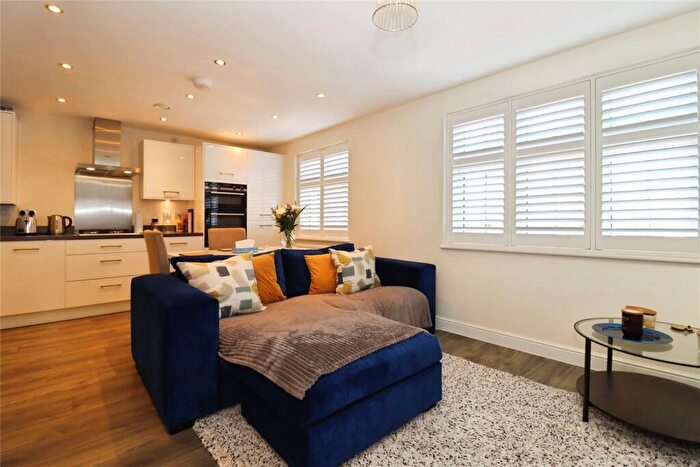 1 Bedroom Flat For Sale In Alexander Road, Frenchay, Bristol, BS16