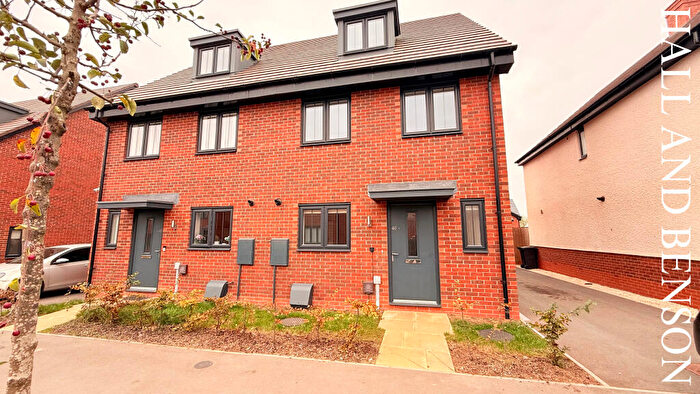 4 Bedroom Semi-Detached House To Rent In Robert Adam Road, Derby, DE22