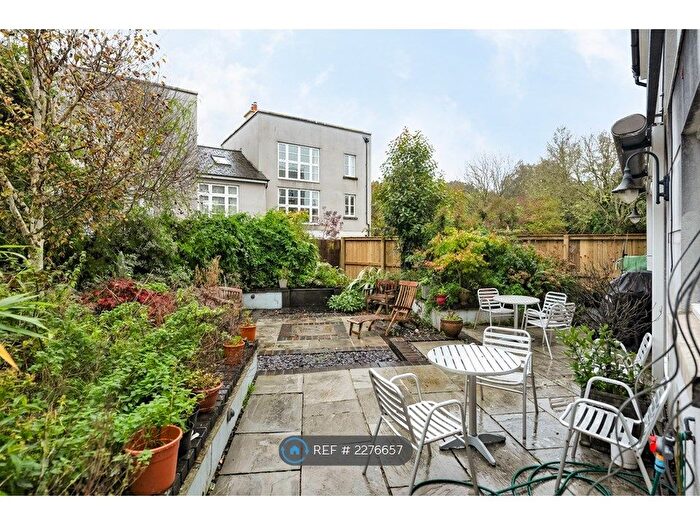 4 Bedroom Semi-Detached House To Rent In Royal Victoria Park, Bristol, BS10