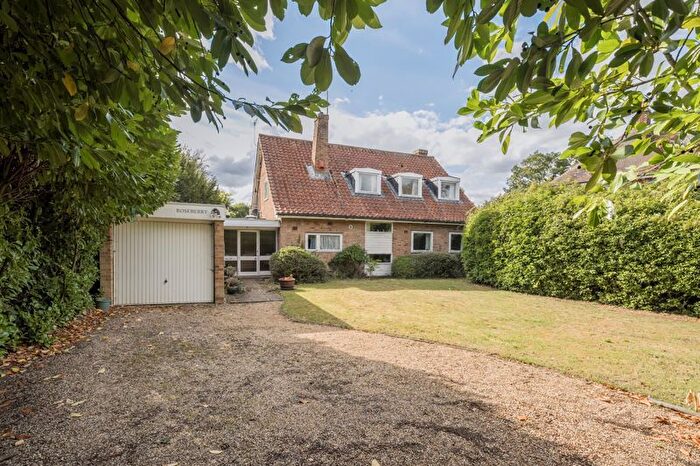 5 Bedroom Detached House For Sale In Vicars Close, Biddenham, MK40