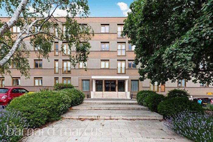 1 Bedroom Flat For Sale In London Road, Cheam, Sutton, SM3